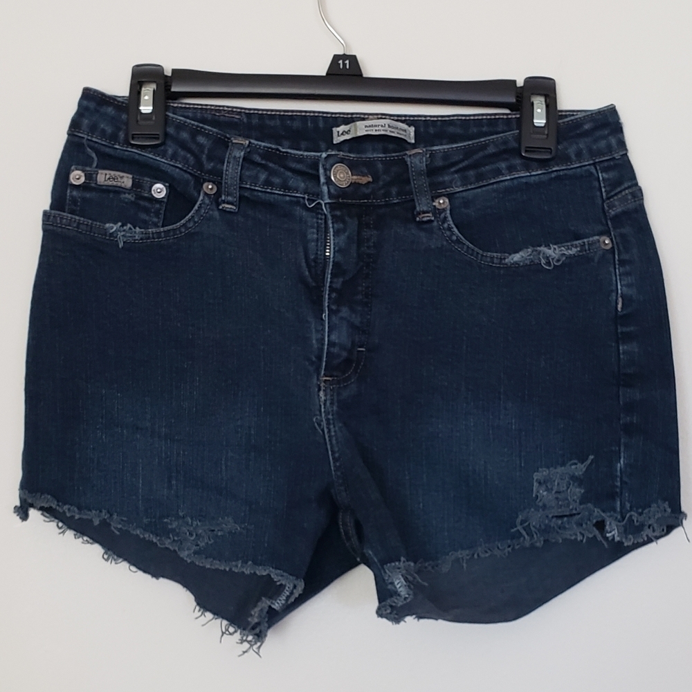 Lee high rise cut off denim shorts. Sz 10